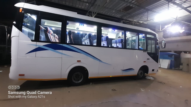 24 seater luxury mini Bus