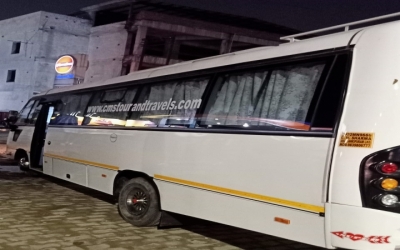 Best 36 Seater Luxury volvo Bus Rental Service in Lucknow