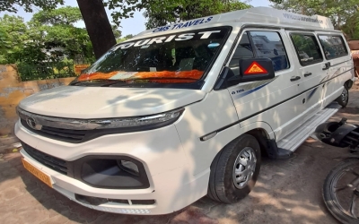 9 seater tata winger